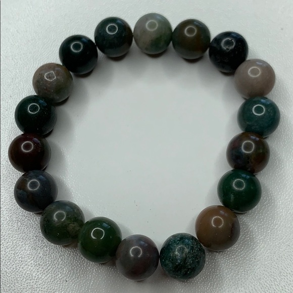 Set of 3 beaded bracelets w/ elephant focal (b03) - Picture 4 of 5